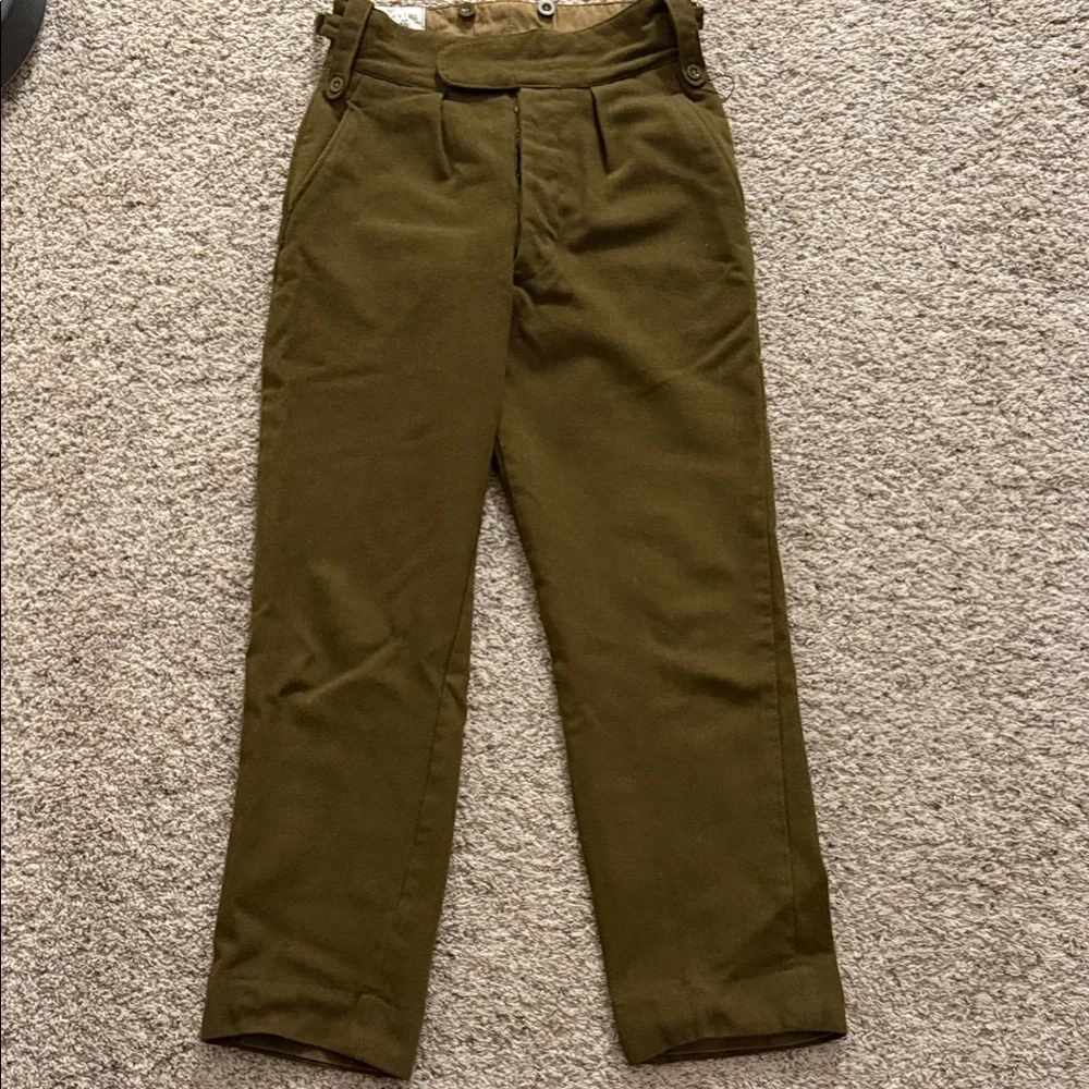 Men's Classic Olive Chinos